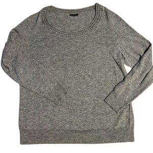 Lafayette 148 Gray Heather Merino Wool Sweater Large
Quiet Luxury Career Casual